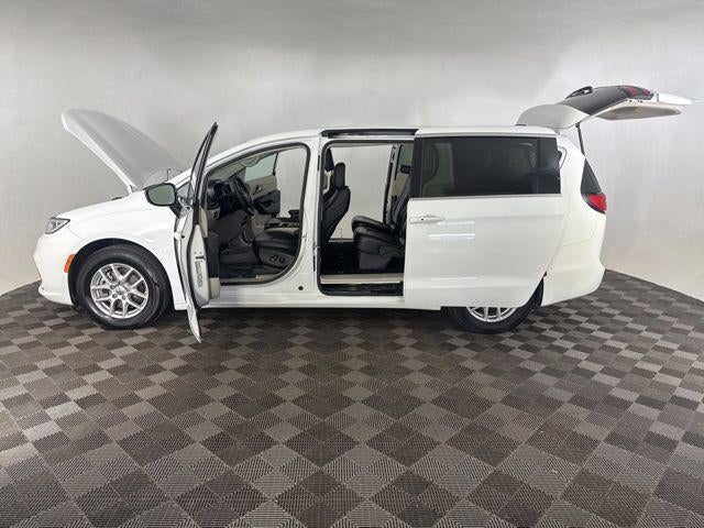 2024 Chrysler Pacifica Touring L FWD