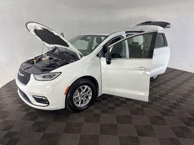 2024 Chrysler Pacifica Touring L FWD