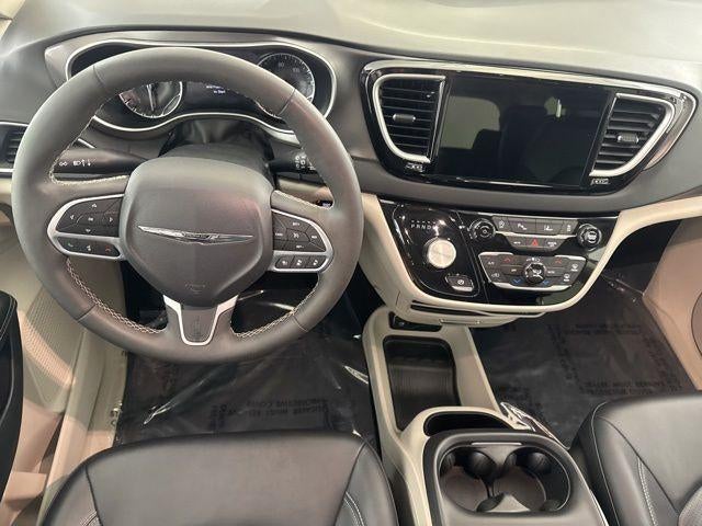 2024 Chrysler Pacifica Touring L FWD