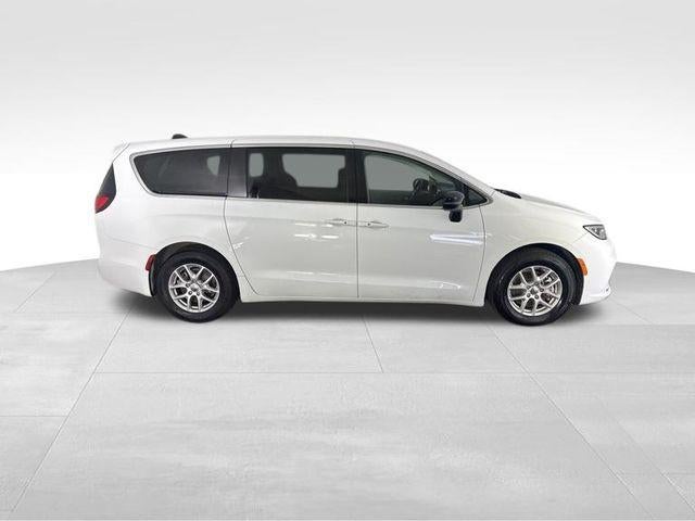 2024 Chrysler Pacifica Touring L FWD