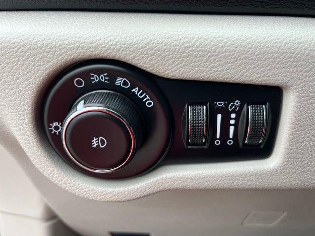 2023 Chrysler Pacifica Touring L FWD