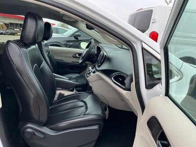 2023 Chrysler Pacifica Touring L FWD