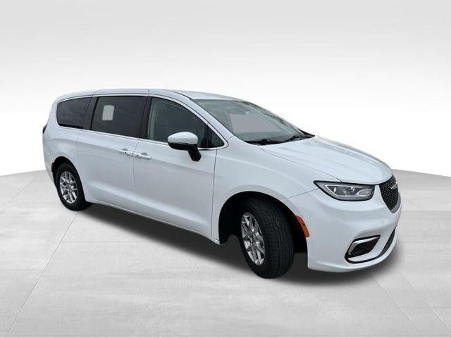 2023 Chrysler Pacifica Touring L FWD