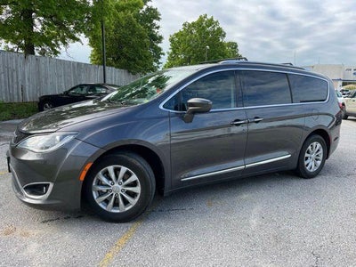 2019 Chrysler Pacifica Touring L FWD