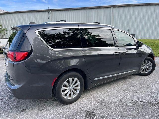 2019 Chrysler Pacifica Touring L FWD