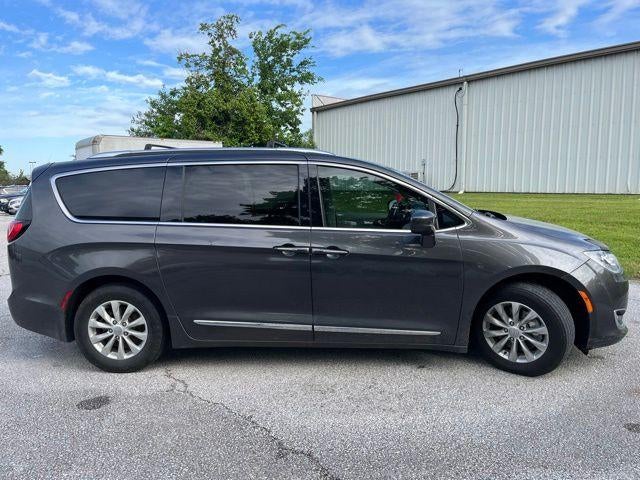 2019 Chrysler Pacifica Touring L FWD
