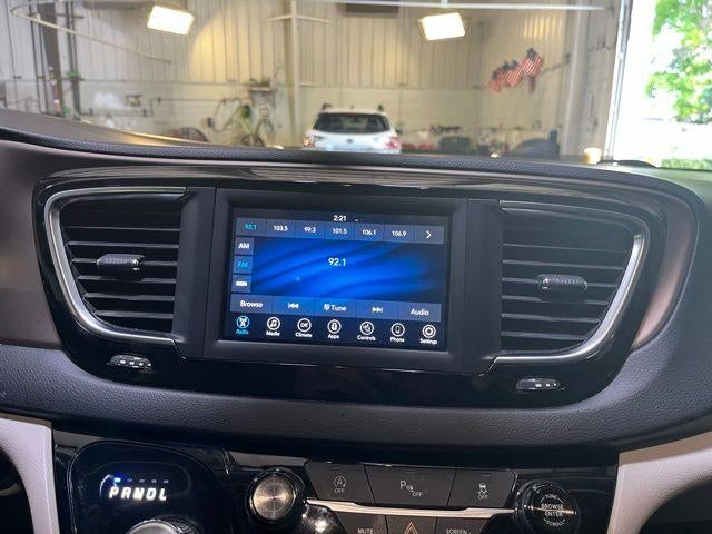 2023 Chrysler Pacifica Touring L FWD