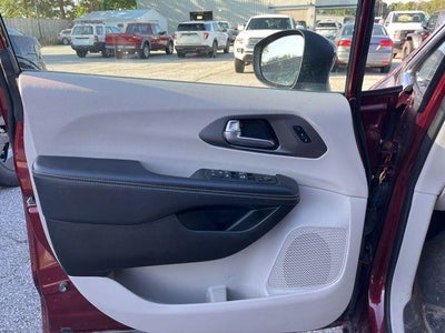 2023 Chrysler Pacifica Touring L FWD