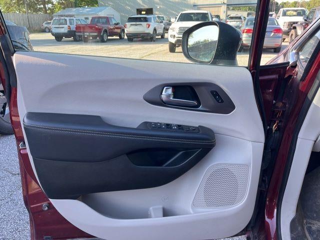 2023 Chrysler Pacifica Touring L FWD