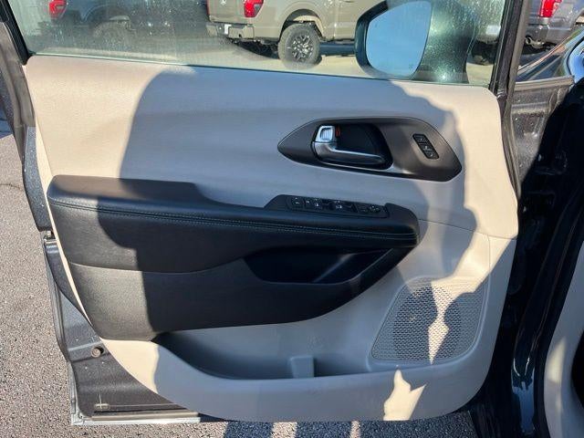 2021 Chrysler Pacifica Touring L FWD