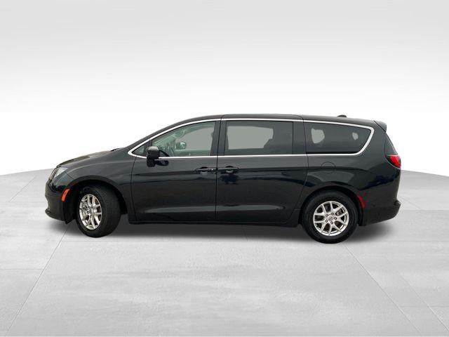 2023 Chrysler Voyager LX FWD