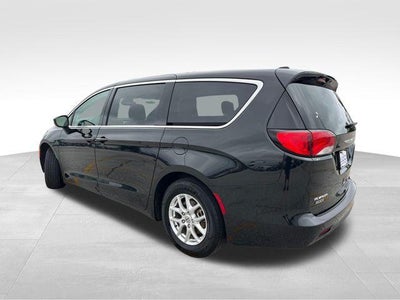 2023 Chrysler Voyager LX FWD