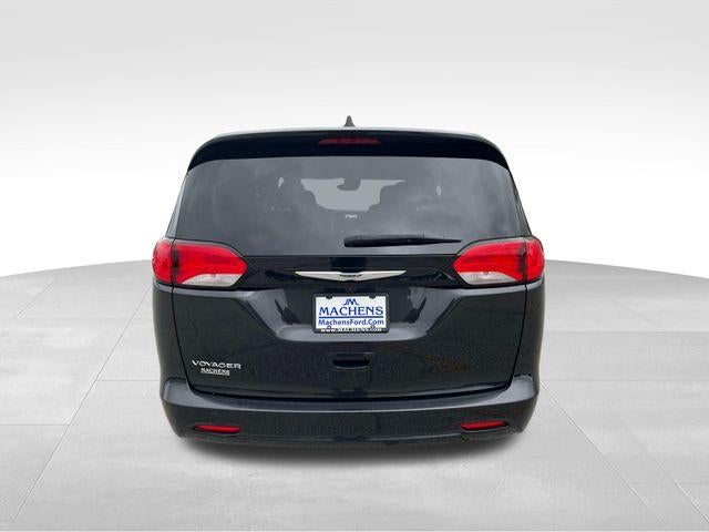 2023 Chrysler Voyager LX FWD