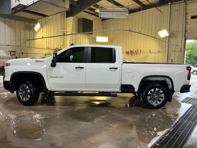 2024 Chevrolet Silverado 2500 HD Crew Cab Standard Box 4-Wheel Drive Custom