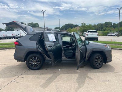 2019 Toyota RAV4 LE AWD (Natl)
