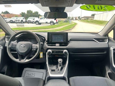 2019 Toyota RAV4 LE AWD (Natl)