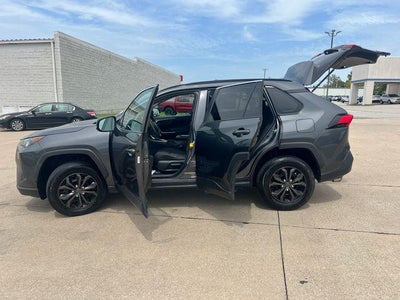 2019 Toyota RAV4 LE AWD (Natl)