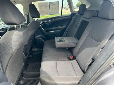 2019 Toyota RAV4 LE AWD (Natl)