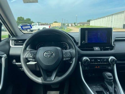 2025 Toyota RAV4 XLE FWD (GS)