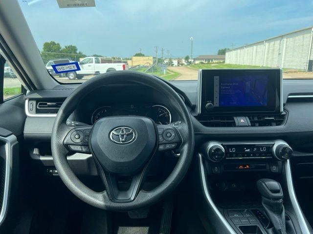 2025 Toyota RAV4 XLE FWD (GS)