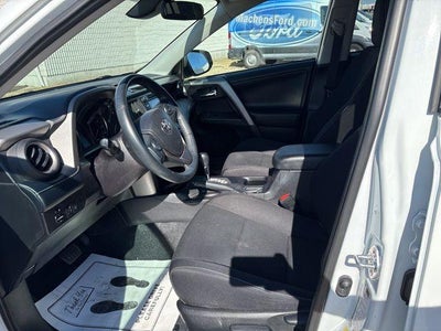 2018 Toyota RAV4 XLE FWD (GS)