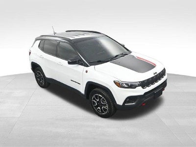 2026 Jeep Compass Trailhawk 4x4 *Ltd Avail*