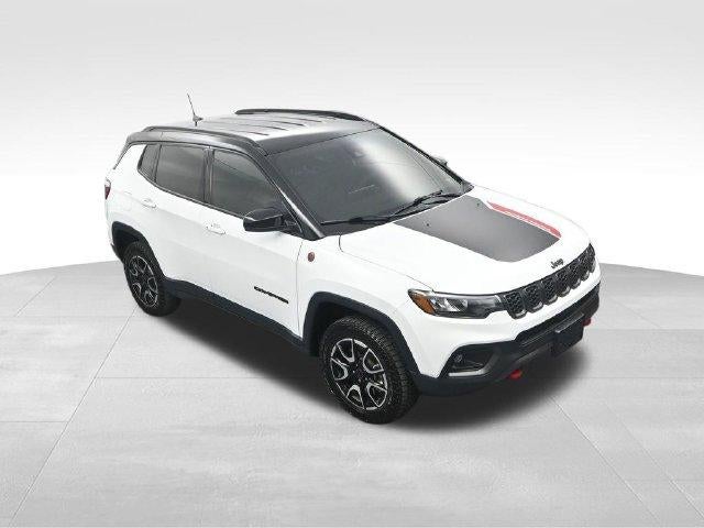 2026 Jeep Compass Trailhawk 4x4 *Ltd Avail*