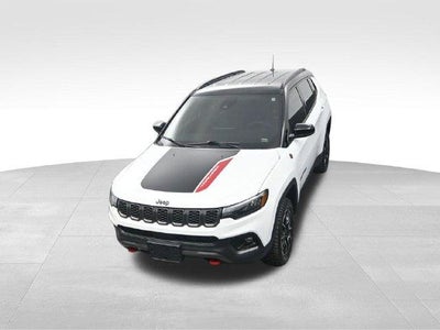 2026 Jeep Compass Trailhawk 4x4 *Ltd Avail*
