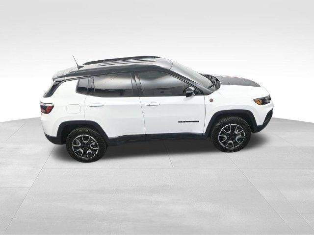 2026 Jeep Compass Trailhawk 4x4 *Ltd Avail*
