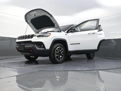 2026 Jeep Compass Trailhawk 4x4 *Ltd Avail*