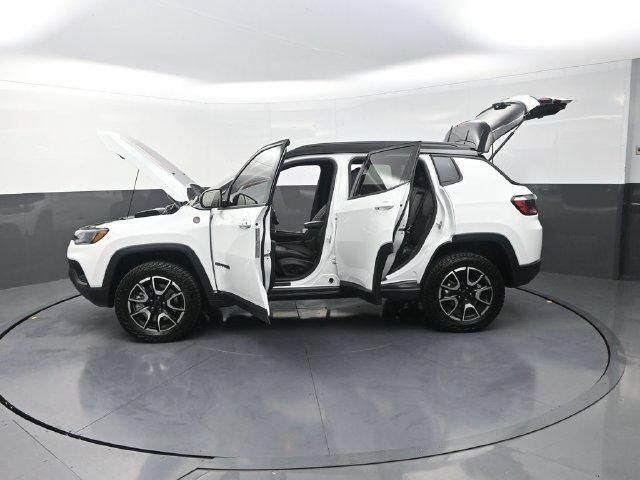 2026 Jeep Compass Trailhawk 4x4 *Ltd Avail*