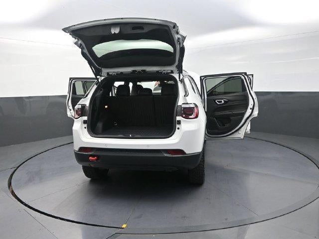 2026 Jeep Compass Trailhawk 4x4 *Ltd Avail*