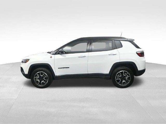 2026 Jeep Compass Trailhawk 4x4 *Ltd Avail*