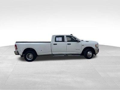 2022 RAM 3500 Tradesman 4x2 Crew Cab 8' Box