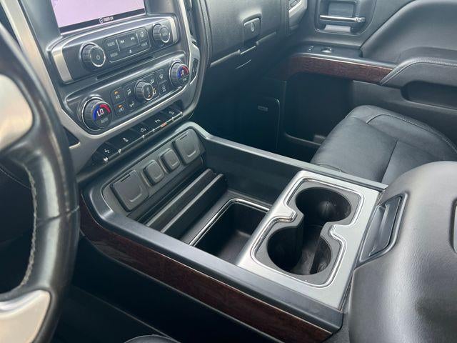 2017 GMC Sierra 1500 Crew Cab Short Box 4-Wheel Drive SLT