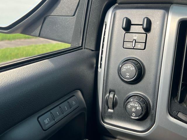 2017 GMC Sierra 1500 Crew Cab Short Box 4-Wheel Drive SLT
