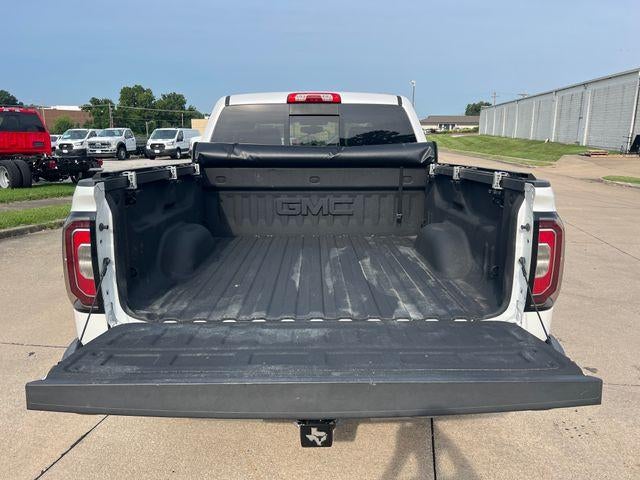 2017 GMC Sierra 1500 Crew Cab Short Box 4-Wheel Drive SLT