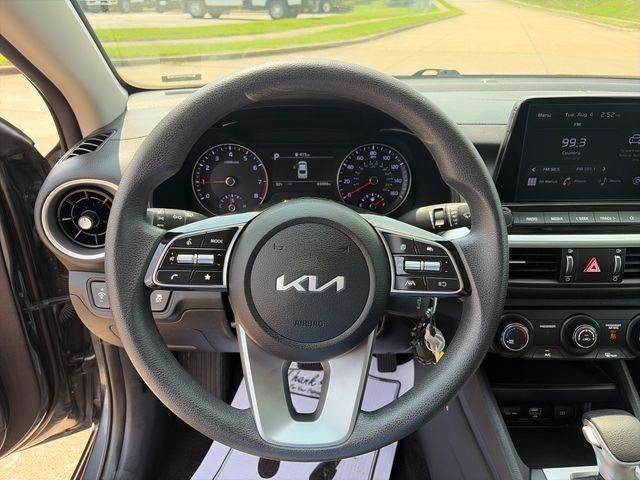 2024 Kia Forte LXS IVT