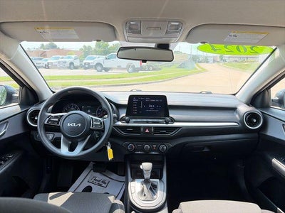2024 Kia Forte LXS IVT