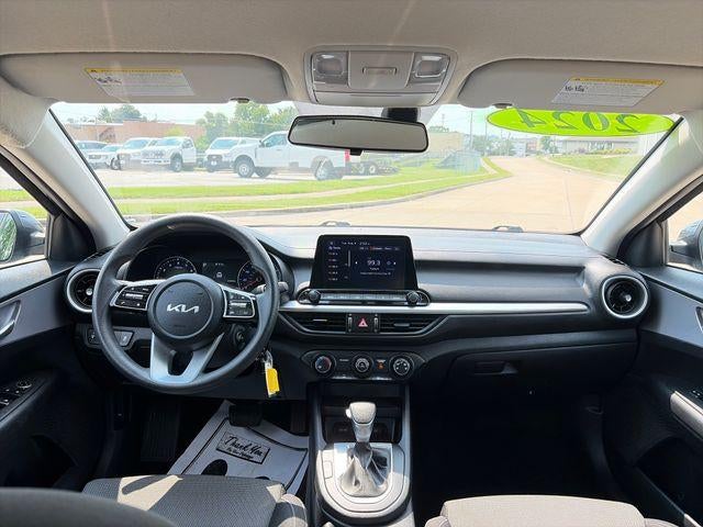 2024 Kia Forte LXS IVT