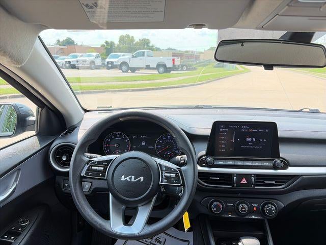 2024 Kia Forte LXS IVT