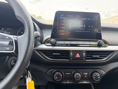 2024 Kia Forte LXS IVT