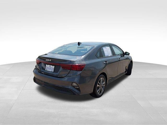 2024 Kia Forte LXS IVT
