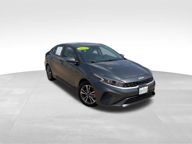2024 Kia Forte LXS IVT