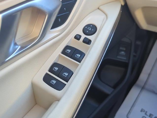 2025 BMW 330i xDrive Sedan