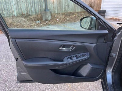 2023 Nissan Sentra SV CVT