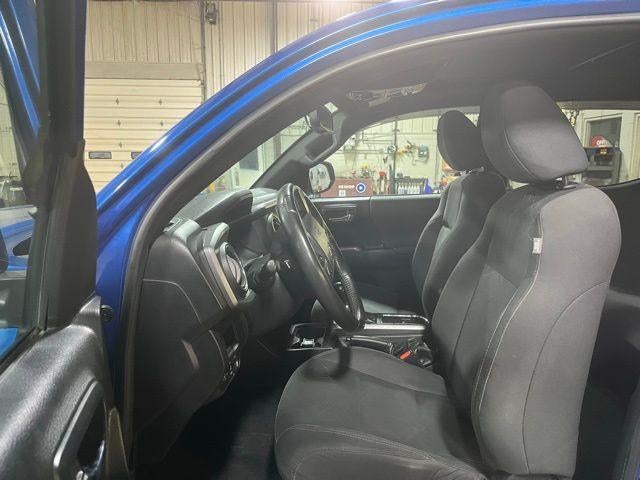 2017 Toyota Tacoma SR Double Cab 5' Bed V6 4x4 AT (GS)