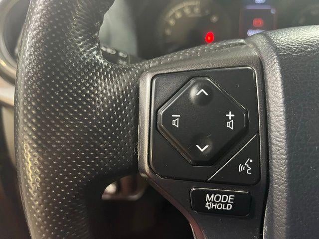 2017 Toyota Tacoma SR Double Cab 5' Bed V6 4x4 AT (GS)