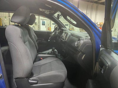 2017 Toyota Tacoma SR Double Cab 5' Bed V6 4x4 AT (GS)