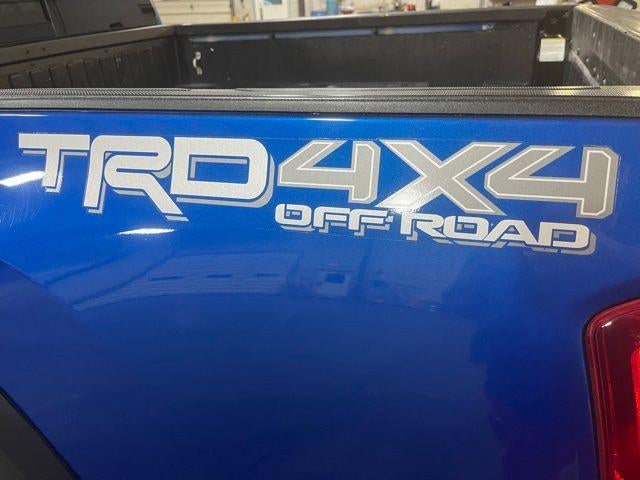 2017 Toyota Tacoma SR Double Cab 5' Bed V6 4x4 AT (GS)